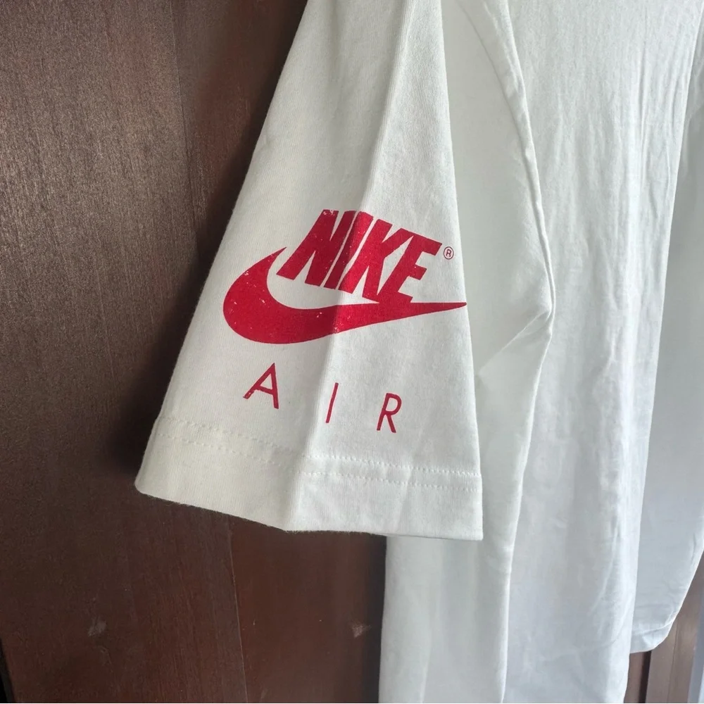 📕 BACK TO SCHOOL! 📕 NWT Nike Jordan Statement 1985 Summit White Graphic Tee